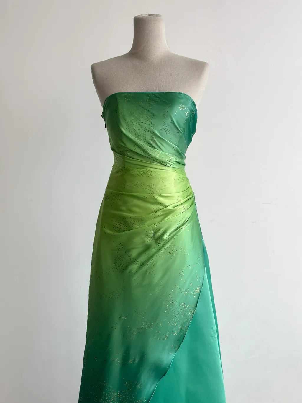 Superbe robe de soirée longue en satin fuchsia, style sirène, sans bretelles, ED02613