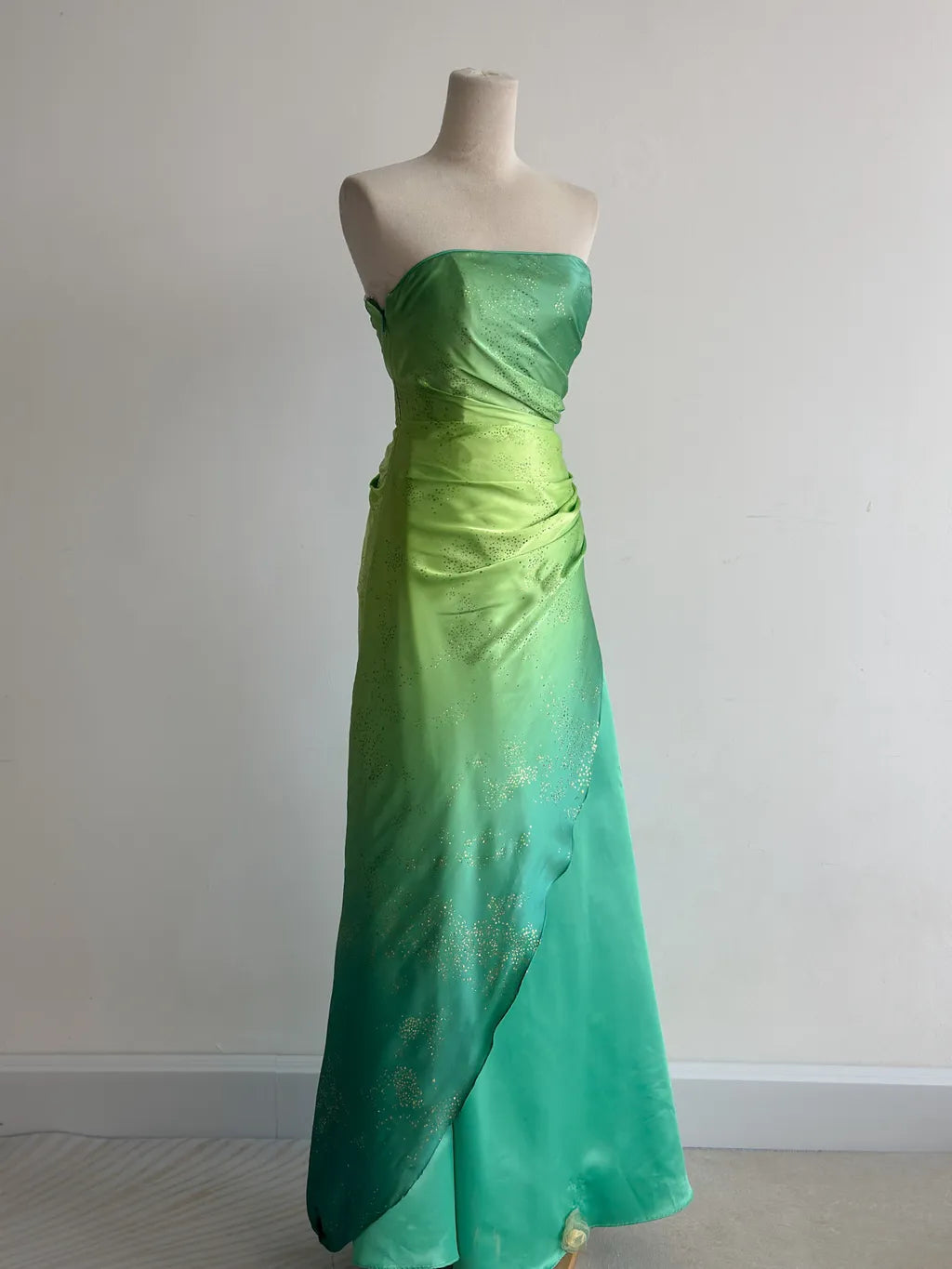 Superbe robe de soirée longue en satin fuchsia, style sirène, sans bretelles, ED02613