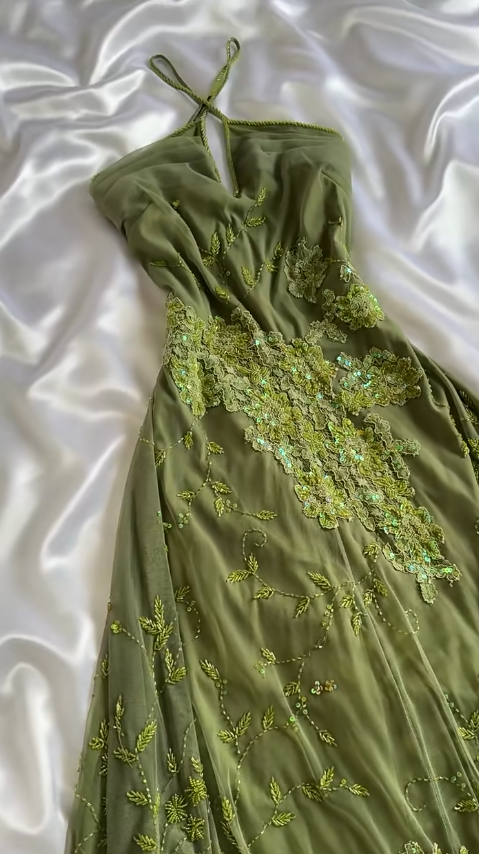 Gorgeous Green Halter Sheath Chiffon Beaded Short Prom Dresses with Appliques Vintage Party Dress ED02787