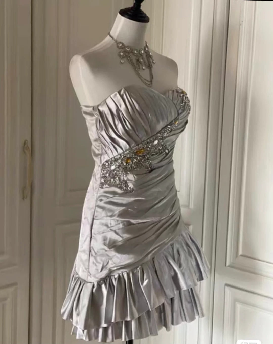 Elegant Silver Strapless Sheath Satin Beaded Short Prom Dresses Homecoming Dresses ED02788