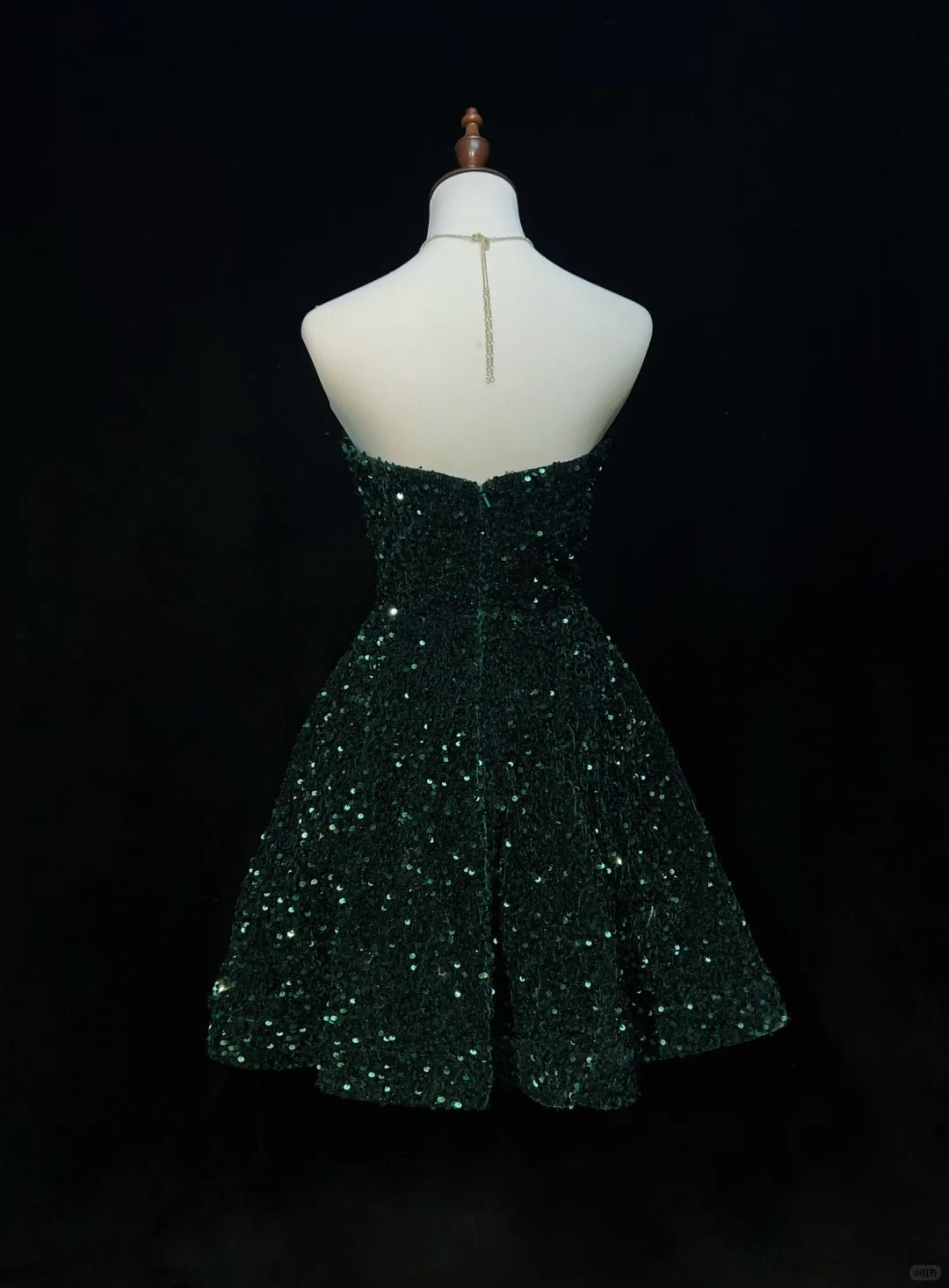 Sweet Dark Green Sweetheart Neck A-Line Sequin Short Prom Dresses Homecoming Dresses ED02798