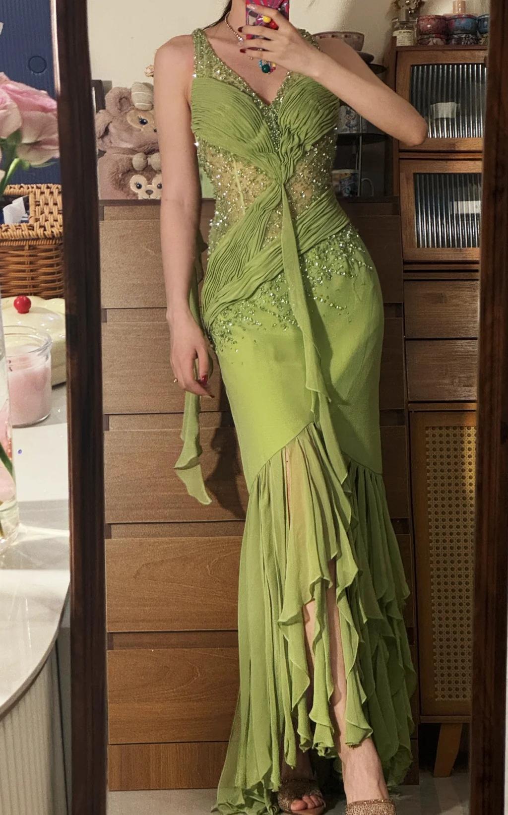 Wunderschönes dunkelolivgrünes herzförmiger Ausschnitt A-Linie Satin Tüll Kurzes Ballkleid Homecoming-Kleid ED02575