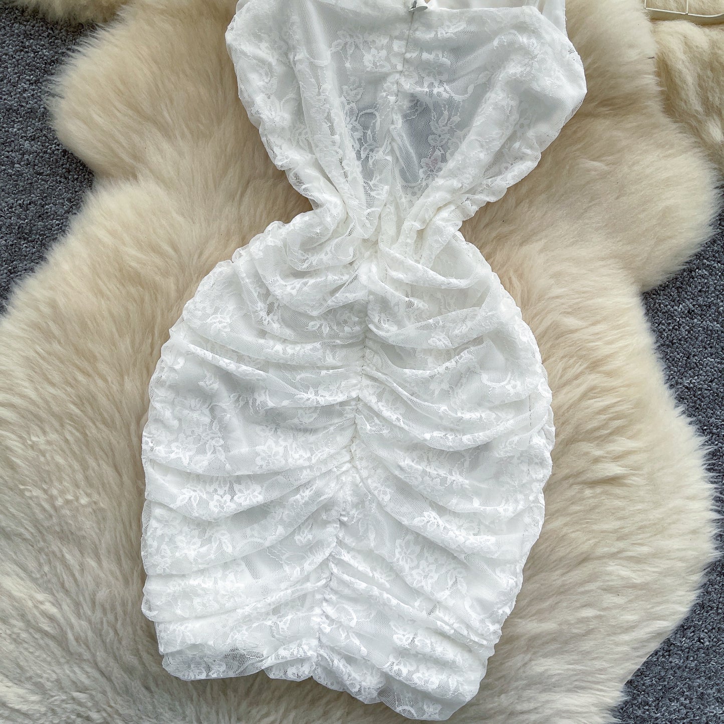 Wunderschönes dunkelolivgrünes herzförmiger Ausschnitt A-Linie Satin Tüll Kurzes Ballkleid Homecoming-Kleid ED02575
