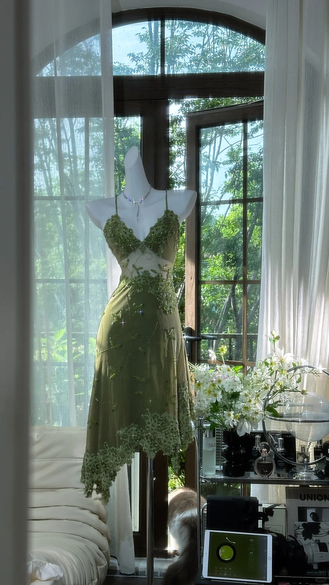 Wunderschönes dunkelolivgrünes herzförmiger Ausschnitt A-Linie Satin Tüll Kurzes Ballkleid Homecoming-Kleid ED02575