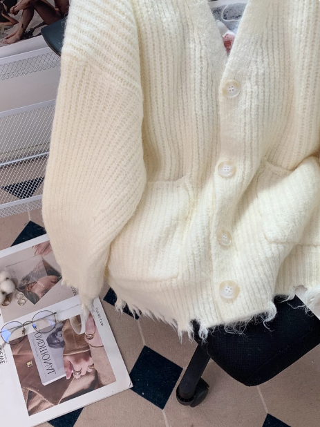 Grobstrick-Cardigan mit zerrissenen Kanten ED0295