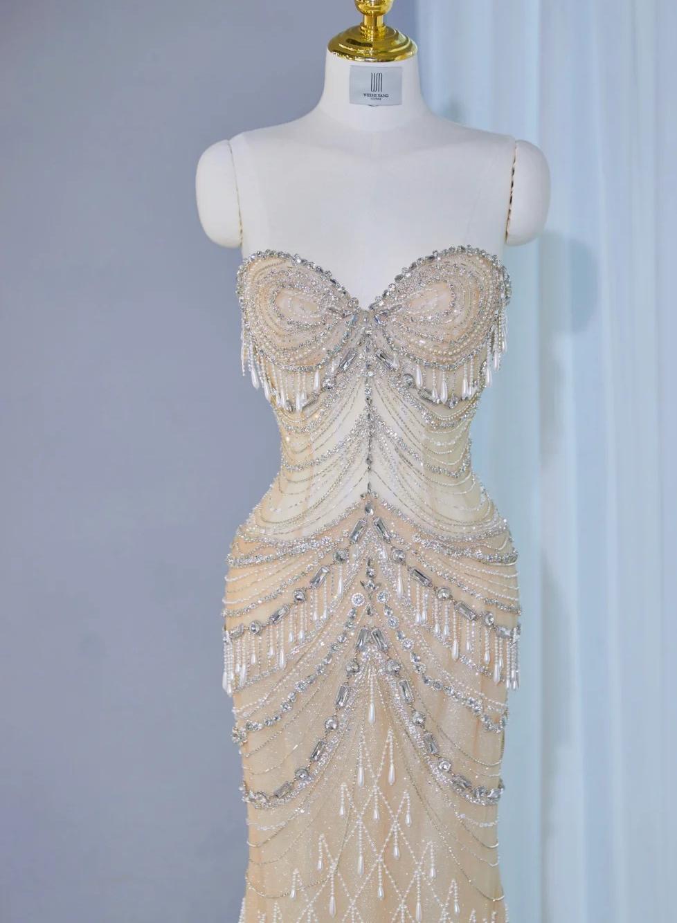 Wunderschönes dunkelolivgrünes herzförmiger Ausschnitt A-Linie Satin Tüll Kurzes Ballkleid Homecoming-Kleid ED02575