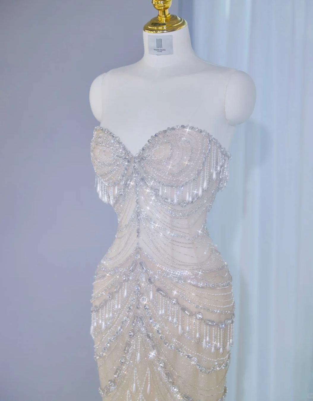Wunderschönes dunkelolivgrünes herzförmiger Ausschnitt A-Linie Satin Tüll Kurzes Ballkleid Homecoming-Kleid ED02575