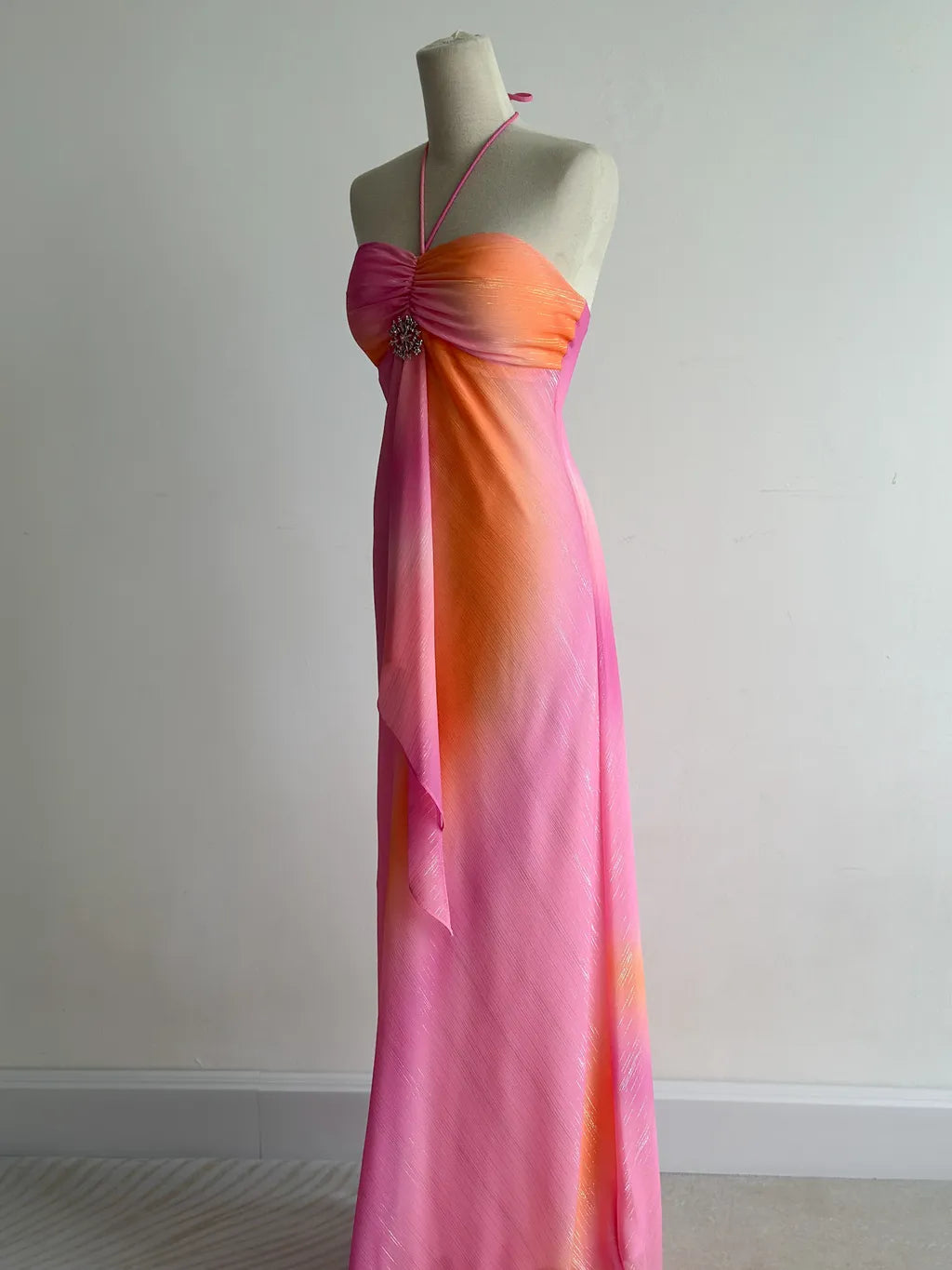 Gorgeous Pink/Orange Halter Neck Sheath Chiffon Long Prom Dresses Vintage Evening Dress ED03023