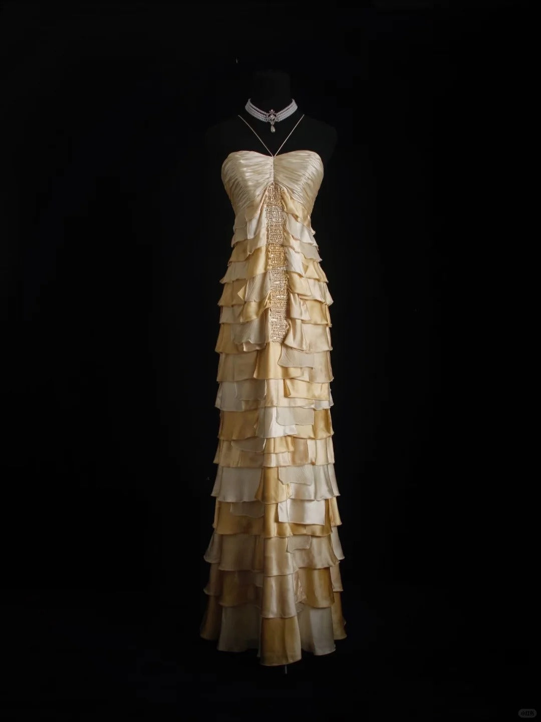 Wunderschönes dunkelolivgrünes herzförmiger Ausschnitt A-Linie Satin Tüll Kurzes Ballkleid Homecoming-Kleid ED02575