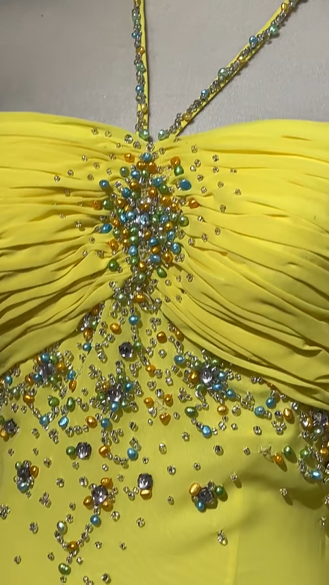 Stunning Yellow Halter Neck Sheath Chiffon Beaded Hi-Lo Prom Dresses Elegant Wedding Guest Dresses ED03031