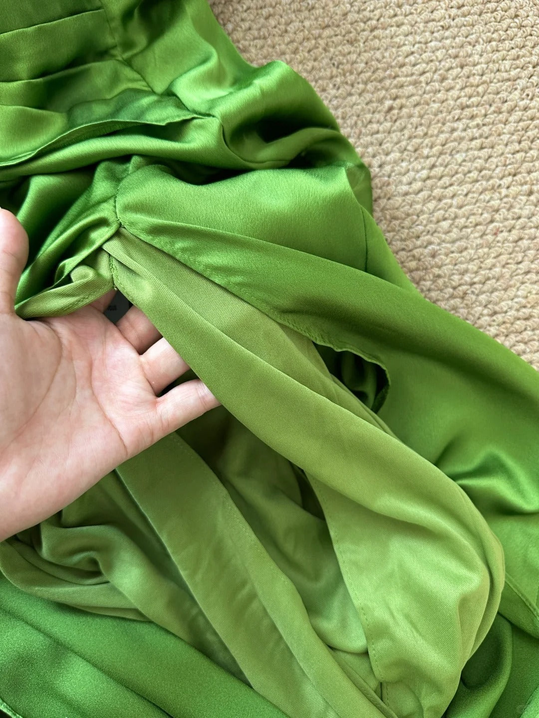 Wunderschönes dunkelolivgrünes herzförmiger Ausschnitt A-Linie Satin Tüll Kurzes Ballkleid Homecoming-Kleid ED02575