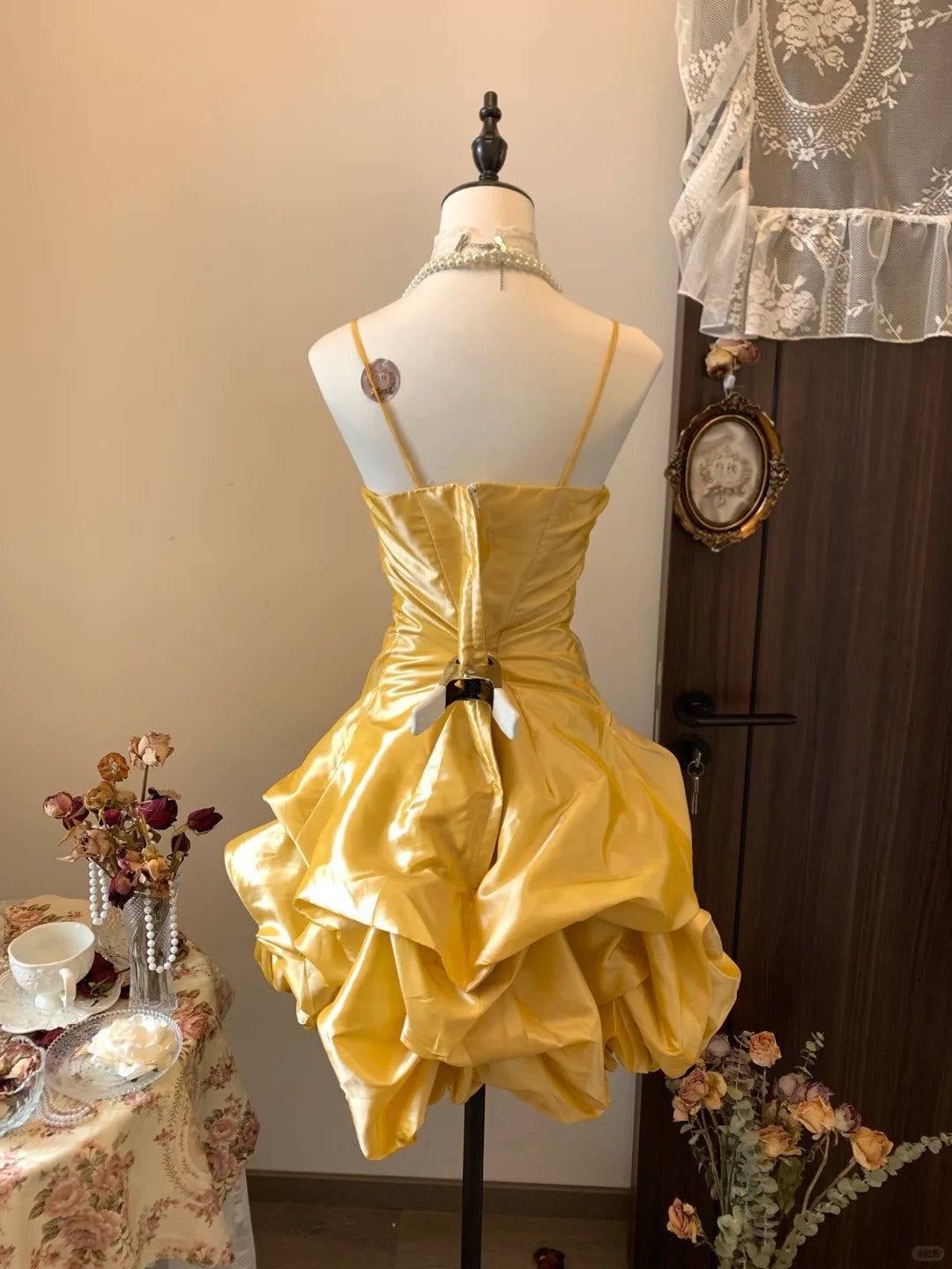 Wunderschönes dunkelolivgrünes herzförmiger Ausschnitt A-Linie Satin Tüll Kurzes Ballkleid Homecoming-Kleid ED02575
