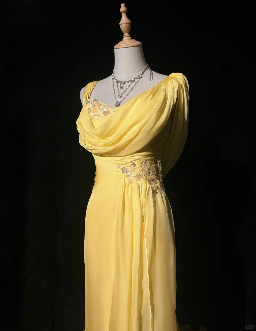 Superbe robe de soirée longue en satin fuchsia, style sirène, sans bretelles, ED02613