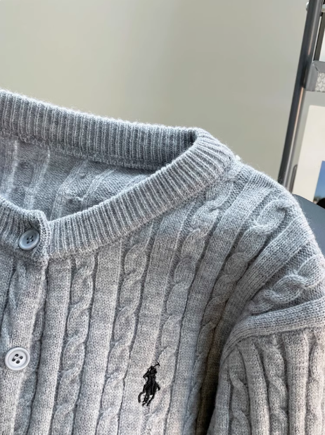 Grey Vintage Cable Knit Cardigan ED0318