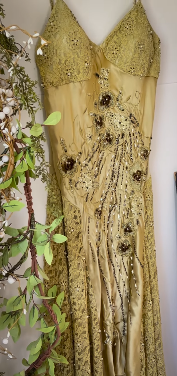 Wunderschönes dunkelolivgrünes herzförmiger Ausschnitt A-Linie Satin Tüll Kurzes Ballkleid Homecoming-Kleid ED02575