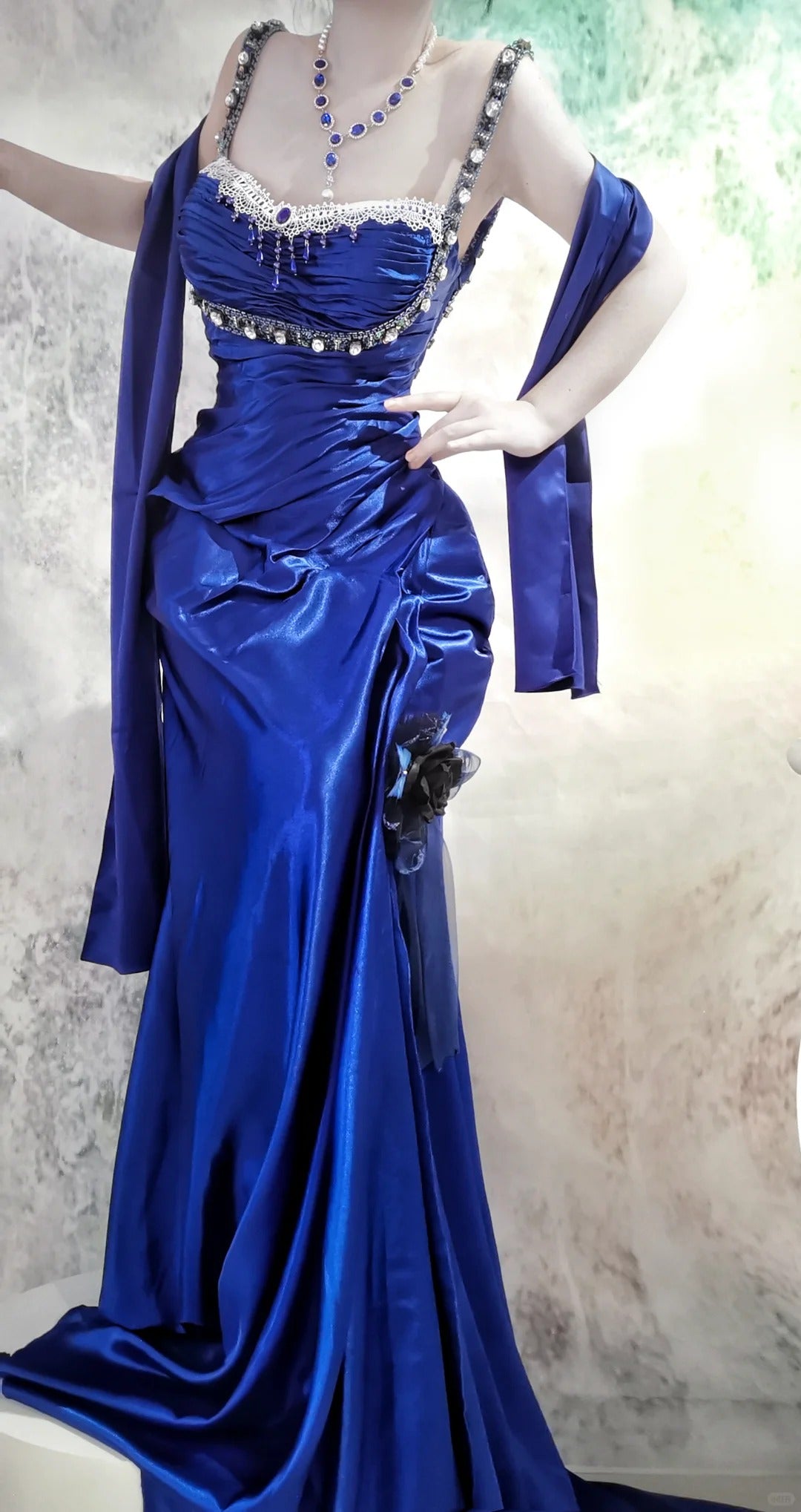 Superbe robe de soirée longue en satin fuchsia, style sirène, sans bretelles, ED02613