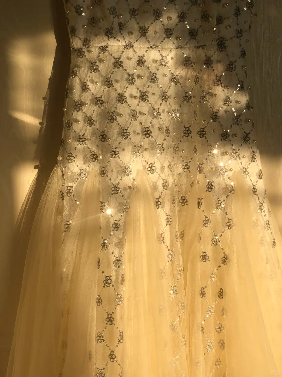 Wunderschönes dunkelolivgrünes herzförmiger Ausschnitt A-Linie Satin Tüll Kurzes Ballkleid Homecoming-Kleid ED02575