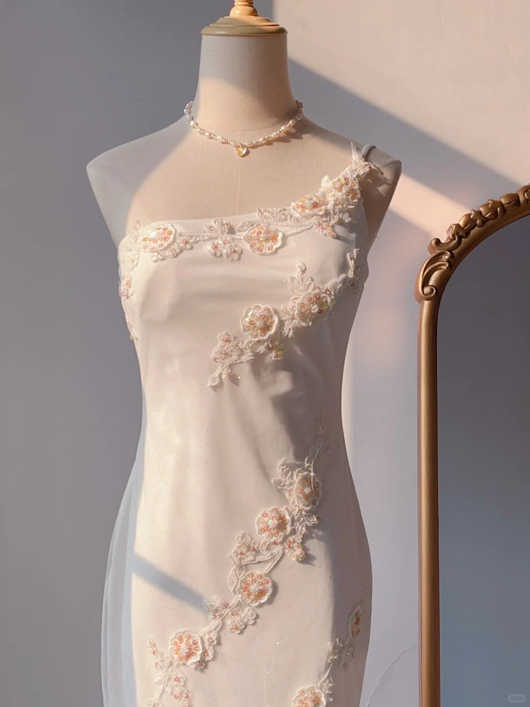 Wunderschönes dunkelolivgrünes herzförmiger Ausschnitt A-Linie Satin Tüll Kurzes Ballkleid Homecoming-Kleid ED02575