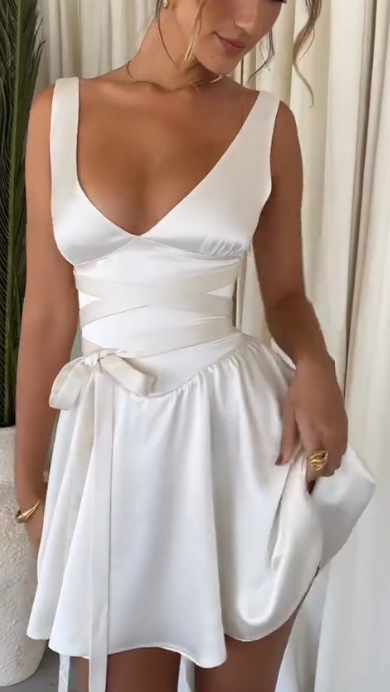 Chic V-neck A-Line Satin Short Party Dress Simple White Homecoming Dress ED03321