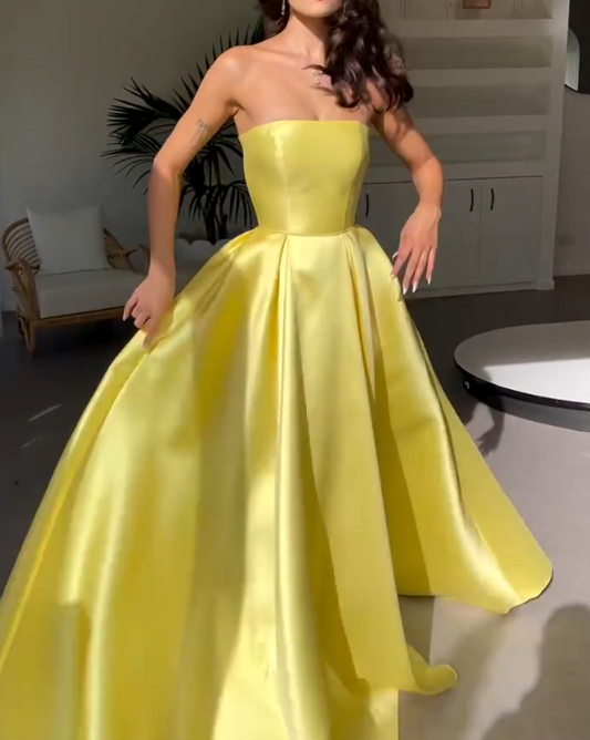 Wunderschönes dunkelolivgrünes herzförmiger Ausschnitt A-Linie Satin Tüll Kurzes Ballkleid Homecoming-Kleid ED02575