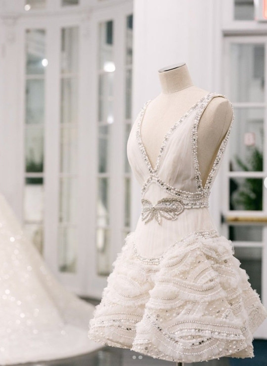 Wunderschönes dunkelolivgrünes herzförmiger Ausschnitt A-Linie Satin Tüll Kurzes Ballkleid Homecoming-Kleid ED02575