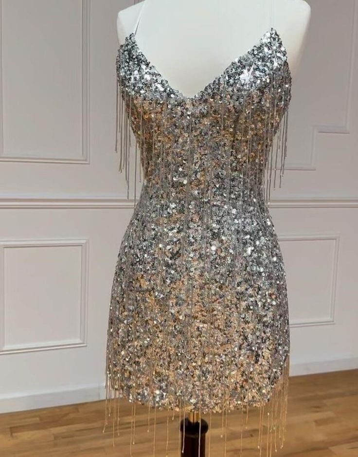 Sexy Silver V-neck Bodycon Sequin Short Party Dress Backless Homecoming Dress with Tassels ED03444
