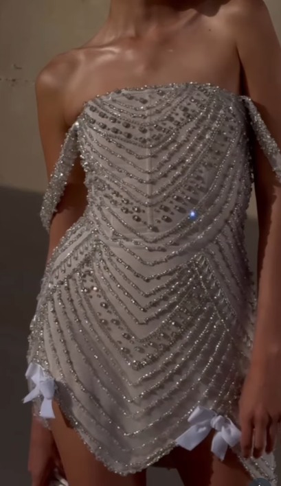 Wunderschönes dunkelolivgrünes herzförmiger Ausschnitt A-Linie Satin Tüll Kurzes Ballkleid Homecoming-Kleid ED02575