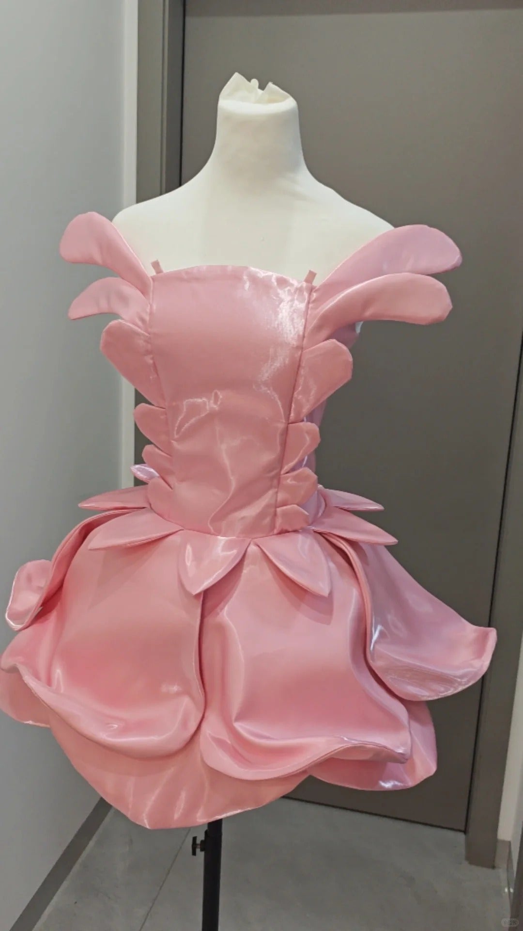 Wunderschönes dunkelolivgrünes herzförmiger Ausschnitt A-Linie Satin Tüll Kurzes Ballkleid Homecoming-Kleid ED02575