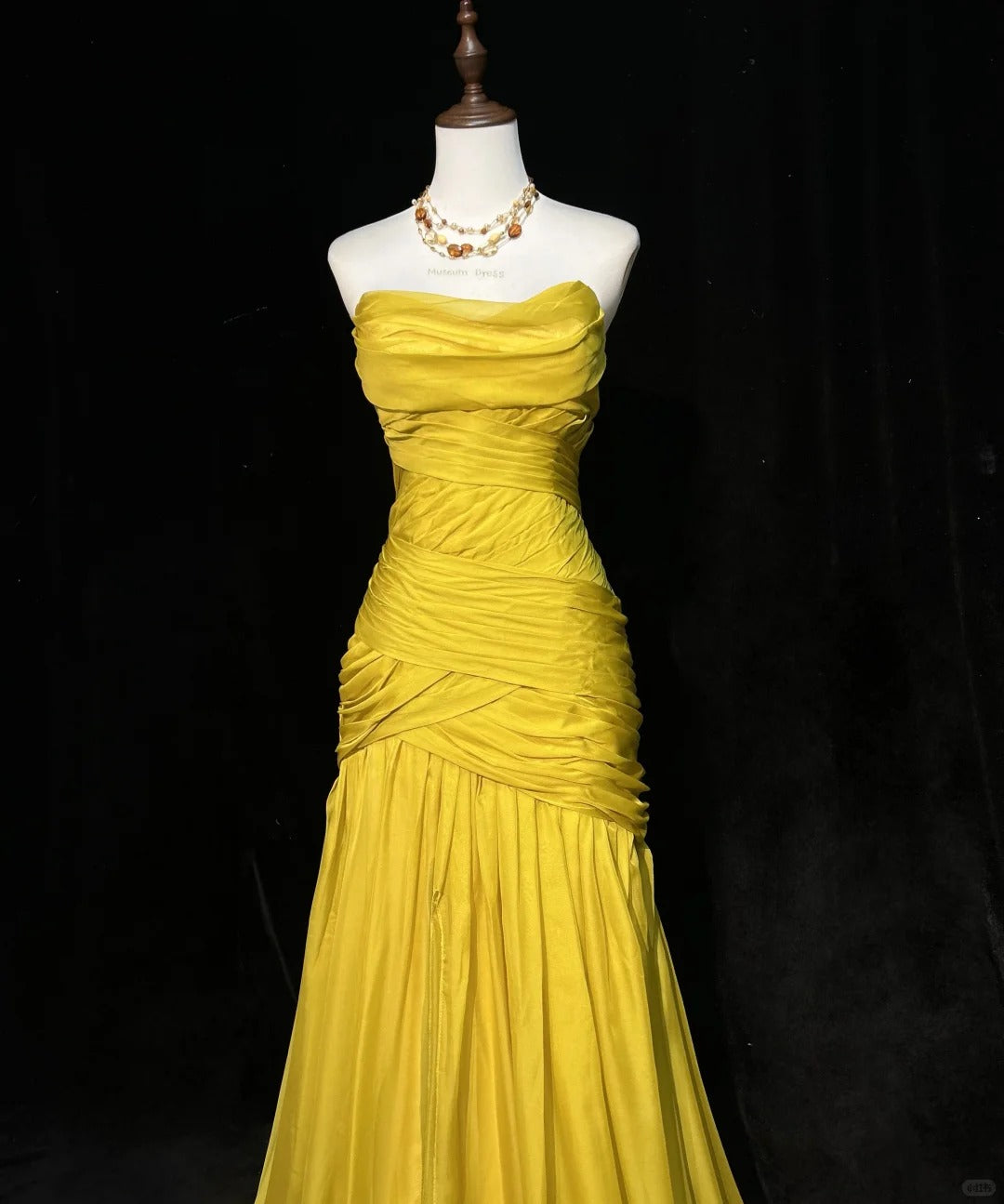 Wunderschönes dunkelolivgrünes herzförmiger Ausschnitt A-Linie Satin Tüll Kurzes Ballkleid Homecoming-Kleid ED02575