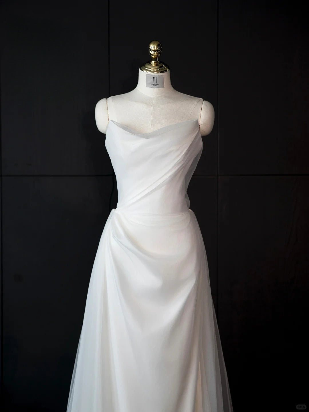 Wunderschönes dunkelolivgrünes herzförmiger Ausschnitt A-Linie Satin Tüll Kurzes Ballkleid Homecoming-Kleid ED02575