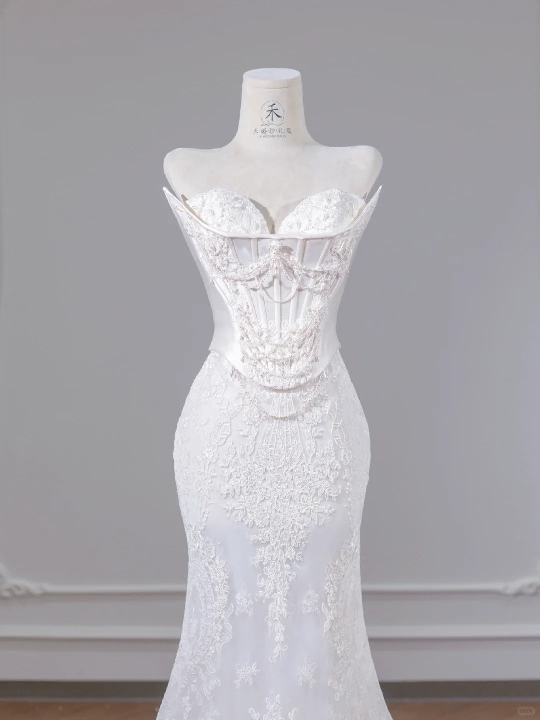 Wunderschönes dunkelolivgrünes herzförmiger Ausschnitt A-Linie Satin Tüll Kurzes Ballkleid Homecoming-Kleid ED02575