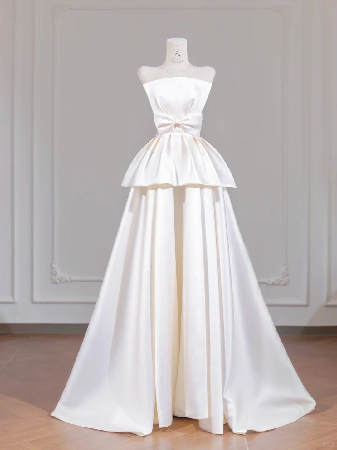 Wunderschönes dunkelolivgrünes herzförmiger Ausschnitt A-Linie Satin Tüll Kurzes Ballkleid Homecoming-Kleid ED02575