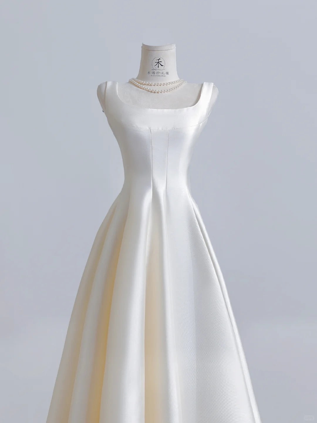 Wunderschönes dunkelolivgrünes herzförmiger Ausschnitt A-Linie Satin Tüll Kurzes Ballkleid Homecoming-Kleid ED02575