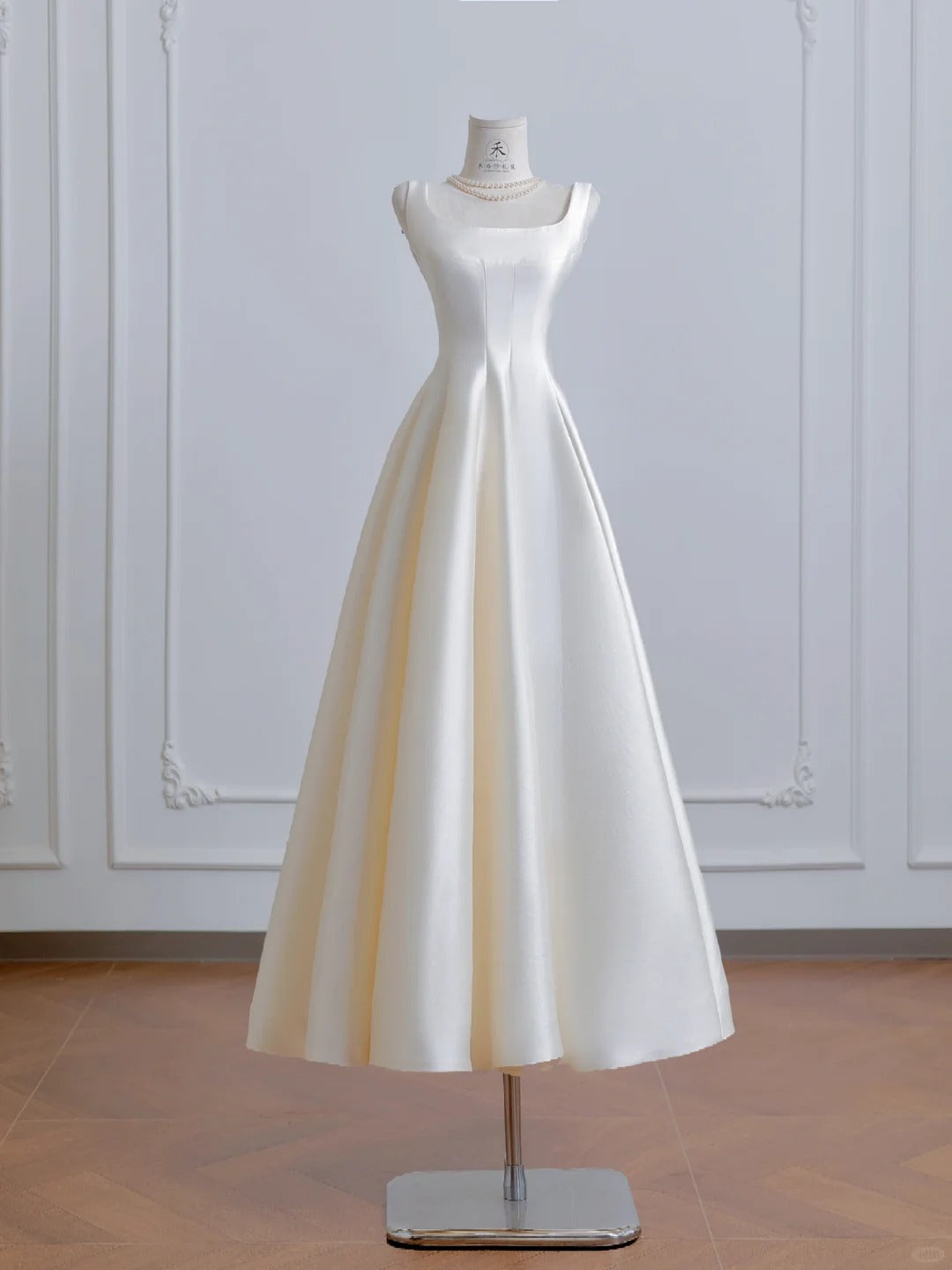 Wunderschönes dunkelolivgrünes herzförmiger Ausschnitt A-Linie Satin Tüll Kurzes Ballkleid Homecoming-Kleid ED02575