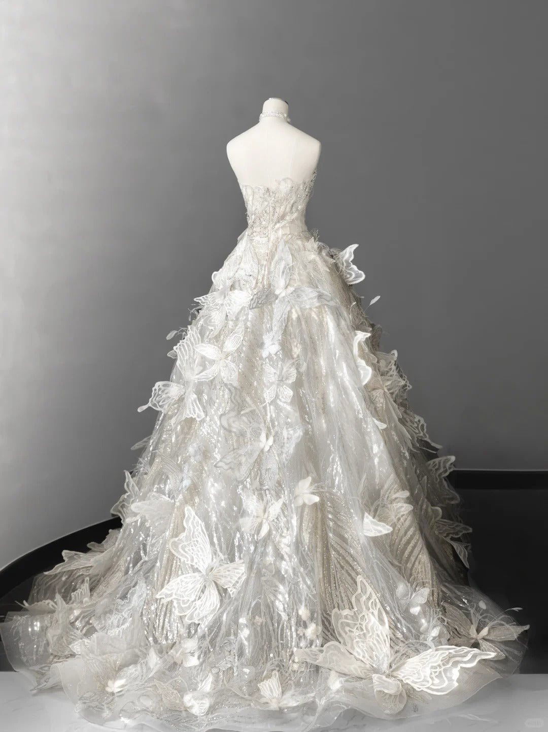 Wunderschönes dunkelolivgrünes herzförmiger Ausschnitt A-Linie Satin Tüll Kurzes Ballkleid Homecoming-Kleid ED02575