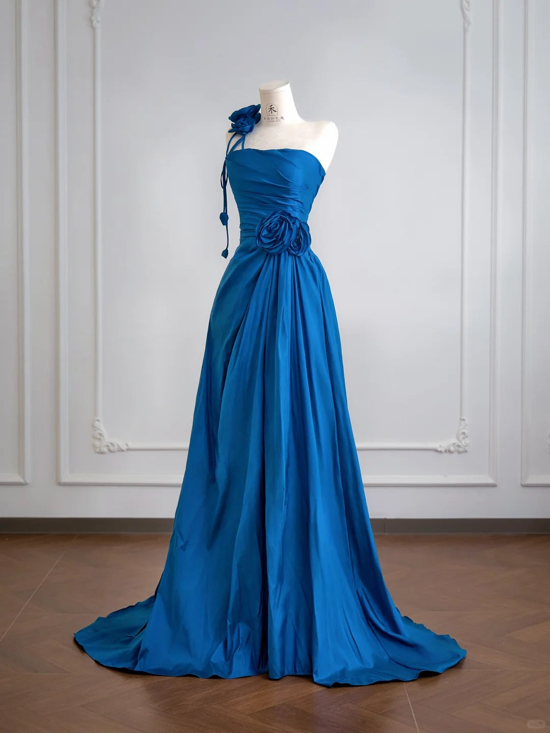 Wunderschönes dunkelolivgrünes herzförmiger Ausschnitt A-Linie Satin Tüll Kurzes Ballkleid Homecoming-Kleid ED02575