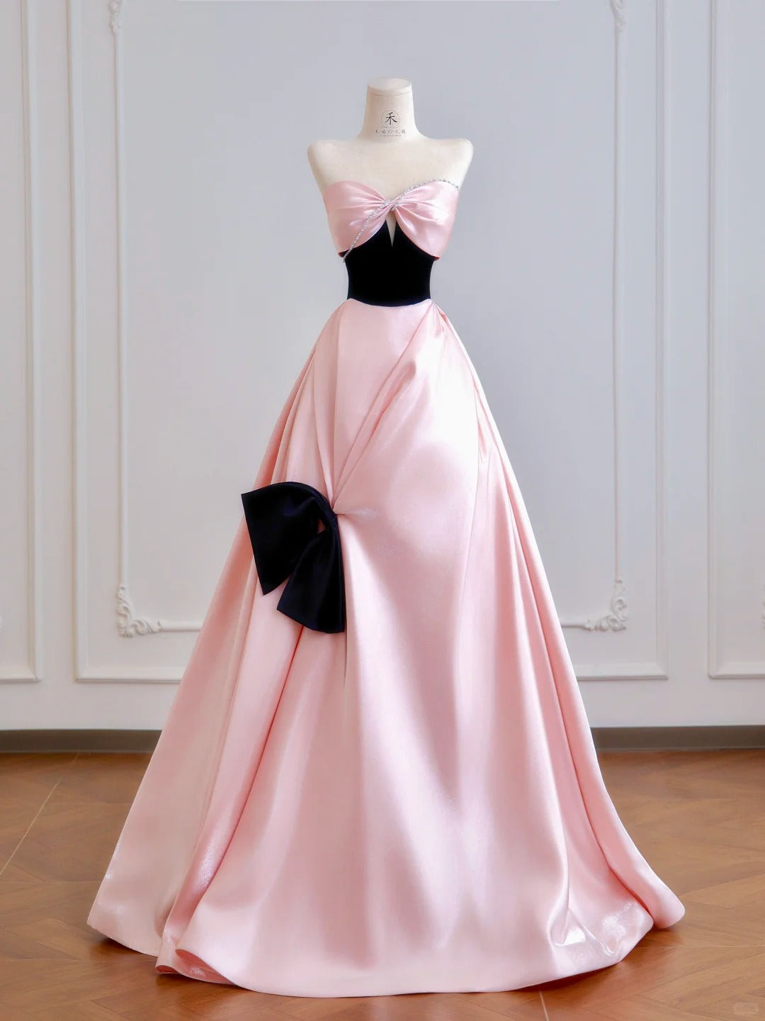Superbe robe de soirée longue en satin fuchsia, style sirène, sans bretelles, ED02613