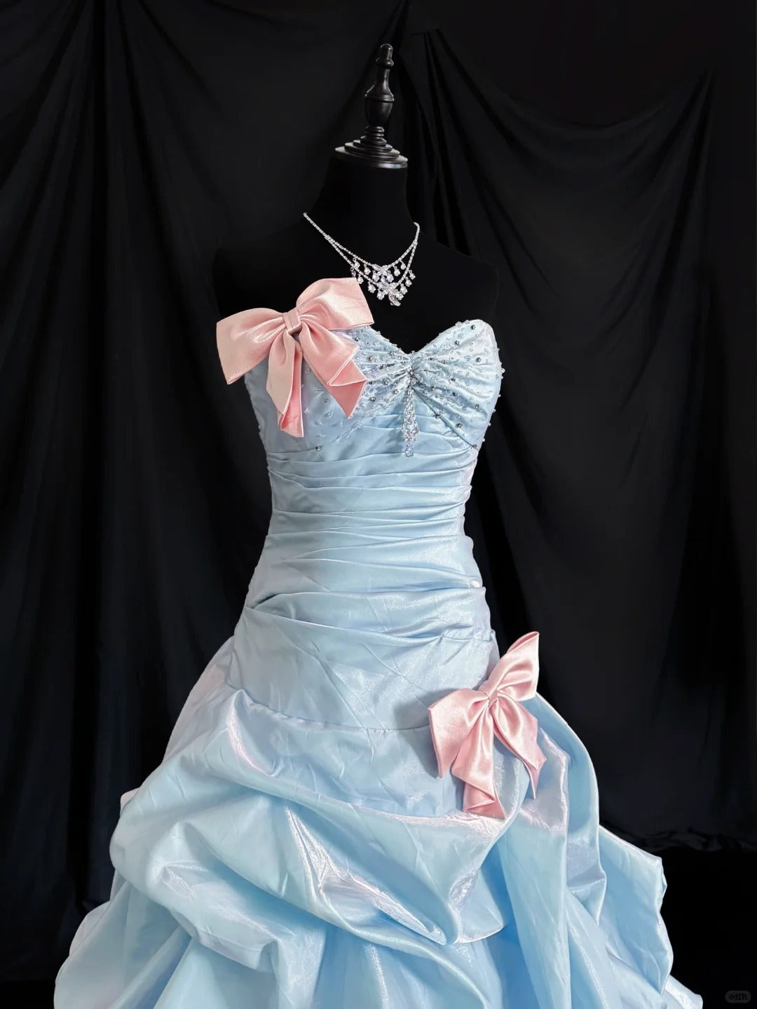 Vintage Blue Ball Gown Prom Dress Sweetheart Neck Satin Quinceanera Dress Bow Sweet 16 Dress ED03720