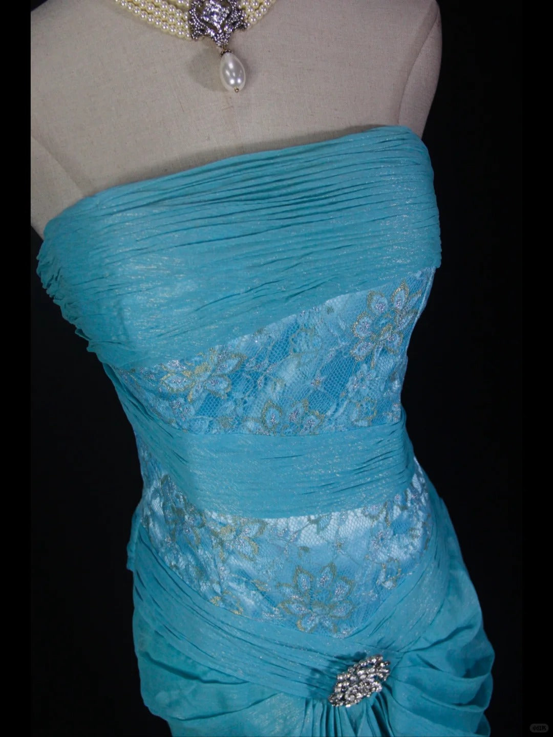 Superbe robe de soirée longue en satin fuchsia, style sirène, sans bretelles, ED02613