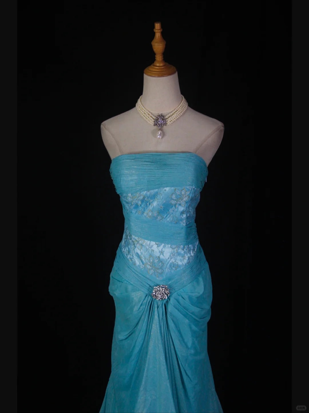 Superbe robe de soirée longue en satin fuchsia, style sirène, sans bretelles, ED02613