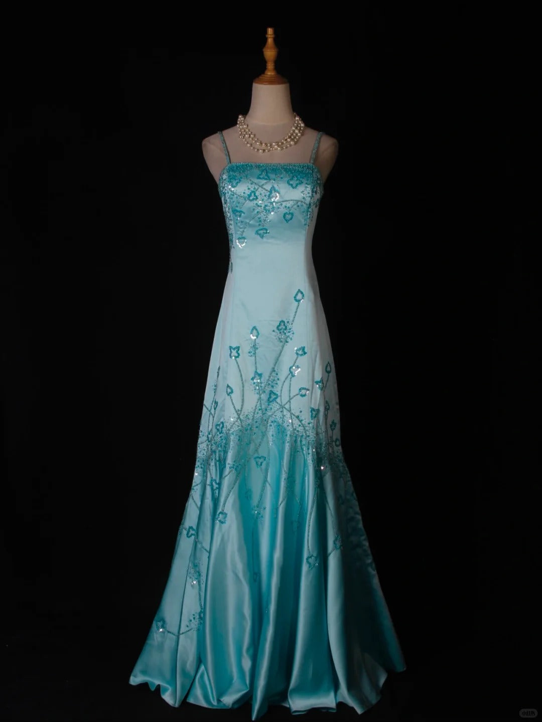 Superbe robe de soirée longue en satin fuchsia, style sirène, sans bretelles, ED02613