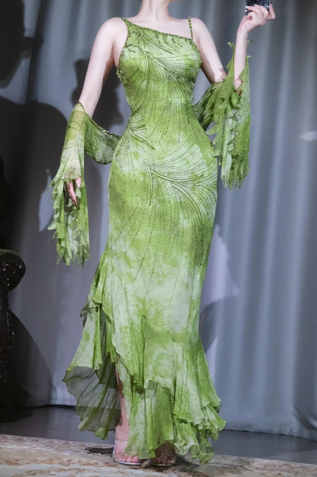 Wunderschönes dunkelolivgrünes herzförmiger Ausschnitt A-Linie Satin Tüll Kurzes Ballkleid Homecoming-Kleid ED02575