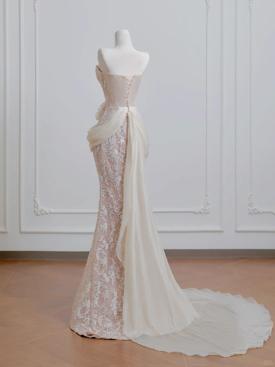 Wunderschönes dunkelolivgrünes herzförmiger Ausschnitt A-Linie Satin Tüll Kurzes Ballkleid Homecoming-Kleid ED02575