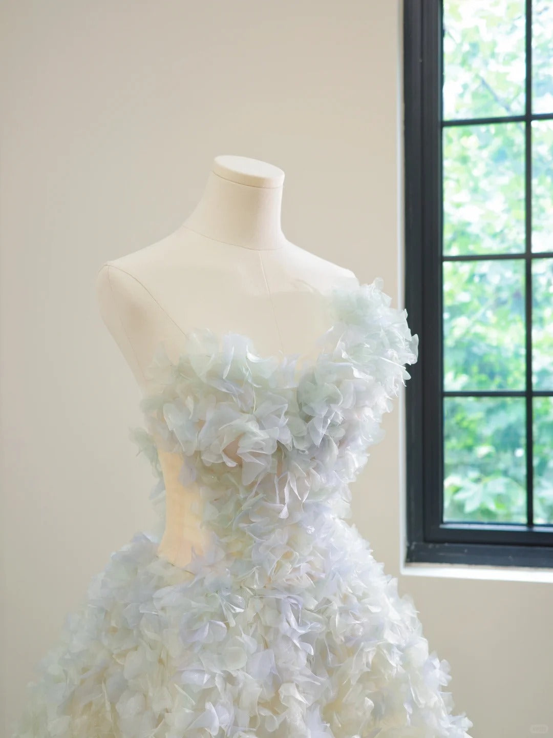 Wunderschönes dunkelolivgrünes herzförmiger Ausschnitt A-Linie Satin Tüll Kurzes Ballkleid Homecoming-Kleid ED02575