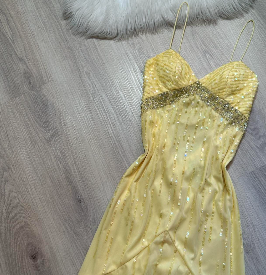 Wunderschönes dunkelolivgrünes herzförmiger Ausschnitt A-Linie Satin Tüll Kurzes Ballkleid Homecoming-Kleid ED02575