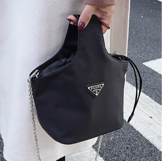 Sac seau décontracté en nylon avec chaîne ED0379