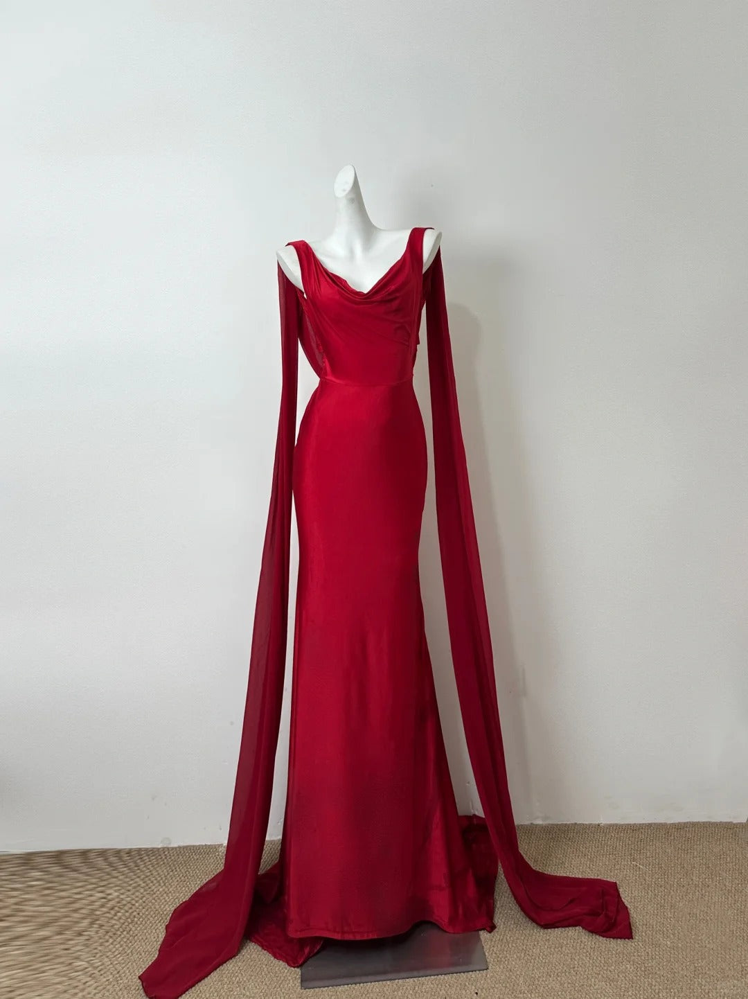 Wunderschönes dunkelolivgrünes herzförmiger Ausschnitt A-Linie Satin Tüll Kurzes Ballkleid Homecoming-Kleid ED02575