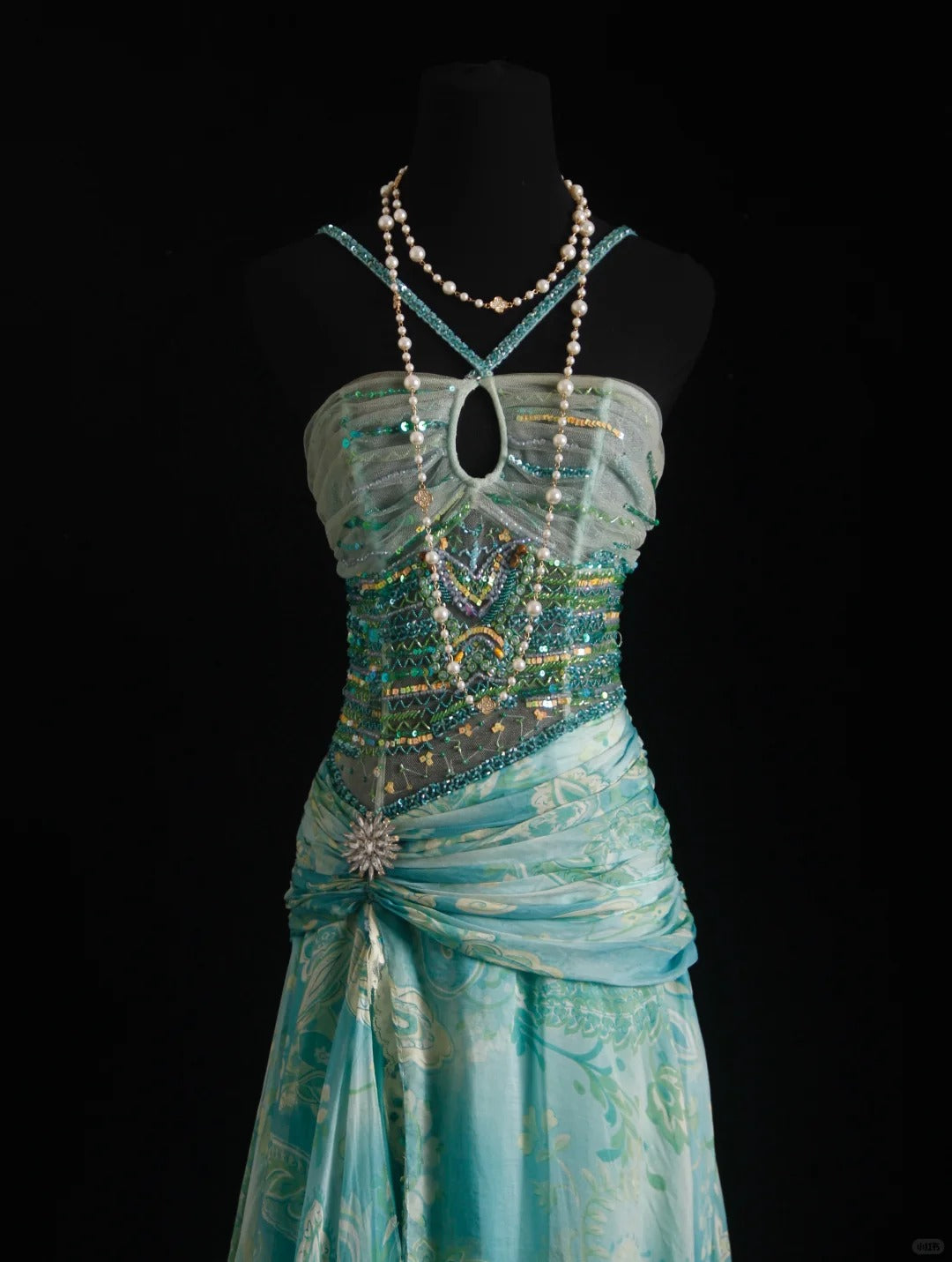 Wunderschönes dunkelolivgrünes herzförmiger Ausschnitt A-Linie Satin Tüll Kurzes Ballkleid Homecoming-Kleid ED02575