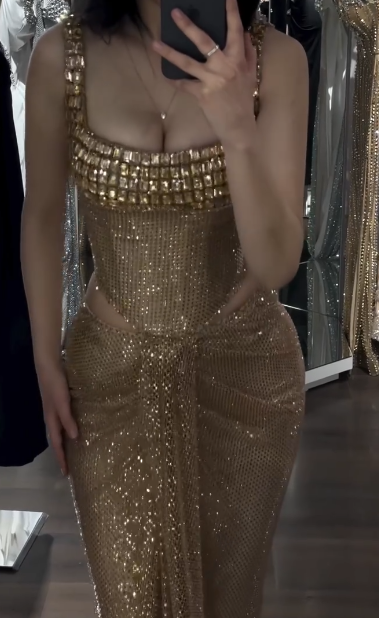 Wunderschönes dunkelolivgrünes herzförmiger Ausschnitt A-Linie Satin Tüll Kurzes Ballkleid Homecoming-Kleid ED02575