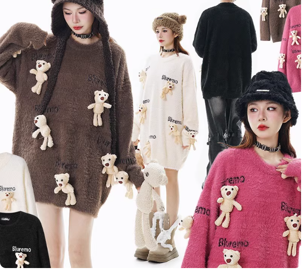 Niedlicher Pullover aus Nerzimitat mit 3D-Bärenanhänger und Puppe ED0392